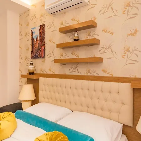 아파트 Unaloglu Suites *