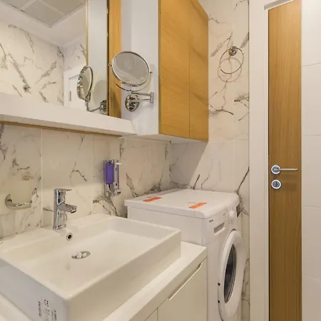 Unaloglu Suites דירה אנטליה