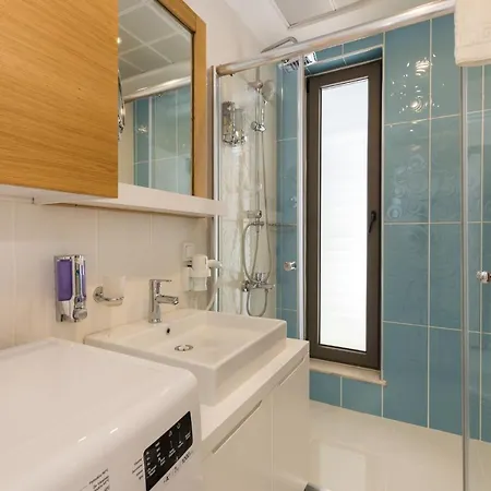 Unaloglu Suites * אנטליה