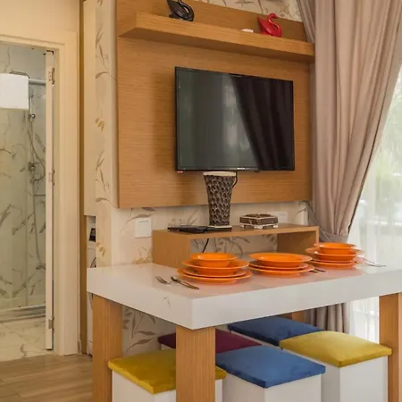 Unaloglu Suites Апартаменты Анталья