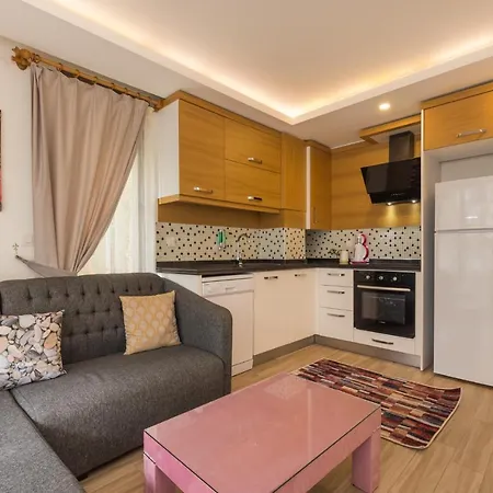 Unaloglu Suites Апартаменты *