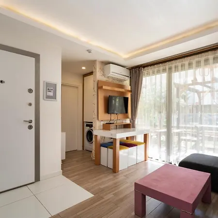 Unaloglu Suites Апартаменты Анталья