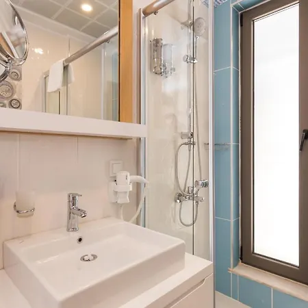 Unaloglu Suites